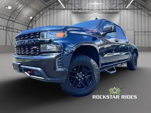 Used 2019 Chevrolet Silverado 1500 Custom Trail Boss w/ Custom Convenience Package AWD/4WD image 2