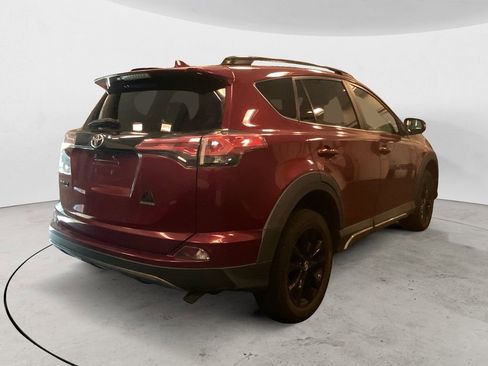 Used 2018 Toyota RAV4 Adventure image 5