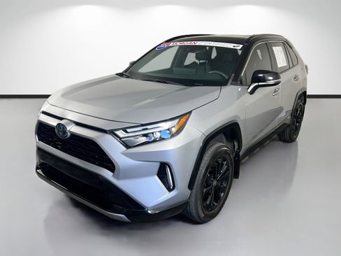 Used 2024 Toyota RAV4 XSE image 3