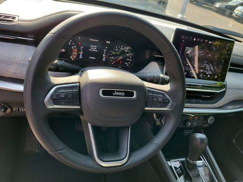 Used 2024 Jeep Compass Latitude AWD/4WD image 26