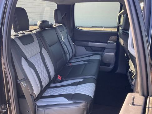 New 2025 Ford F250 XLT w/ Black Appearance Package AWD/4WD image 35