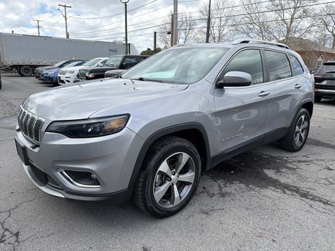Used 2021 Jeep Cherokee Limited image 4