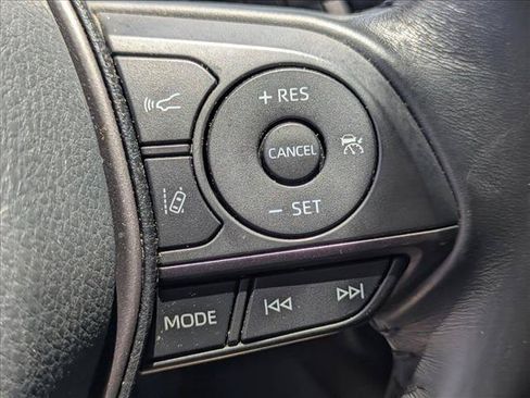 Used 2021 Toyota Camry SE w/ Convenience Package FWD image 14