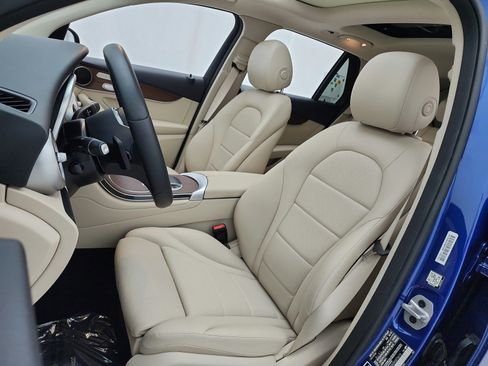 Used 2022 Mercedes-Benz GLC 300 image 10