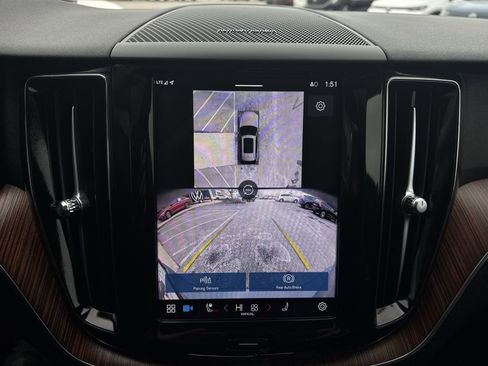 Used 2024 Volvo XC60 T8 Plus w/ Climate Package image 15