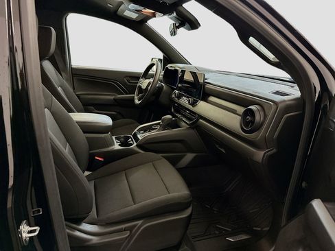 Used 2024 Chevrolet Colorado Trail Boss w/ Technology Package image 32