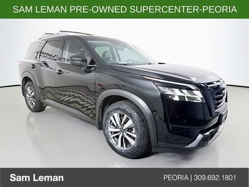 Used 2023 Nissan Pathfinder SL w/ Black Appearance Package AWD/4WD image 1