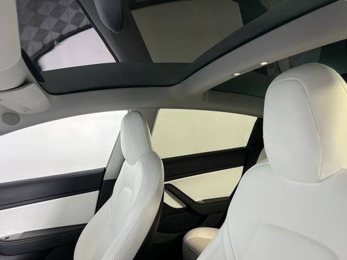 Used 2018 Tesla Model 3 Long Range image 23