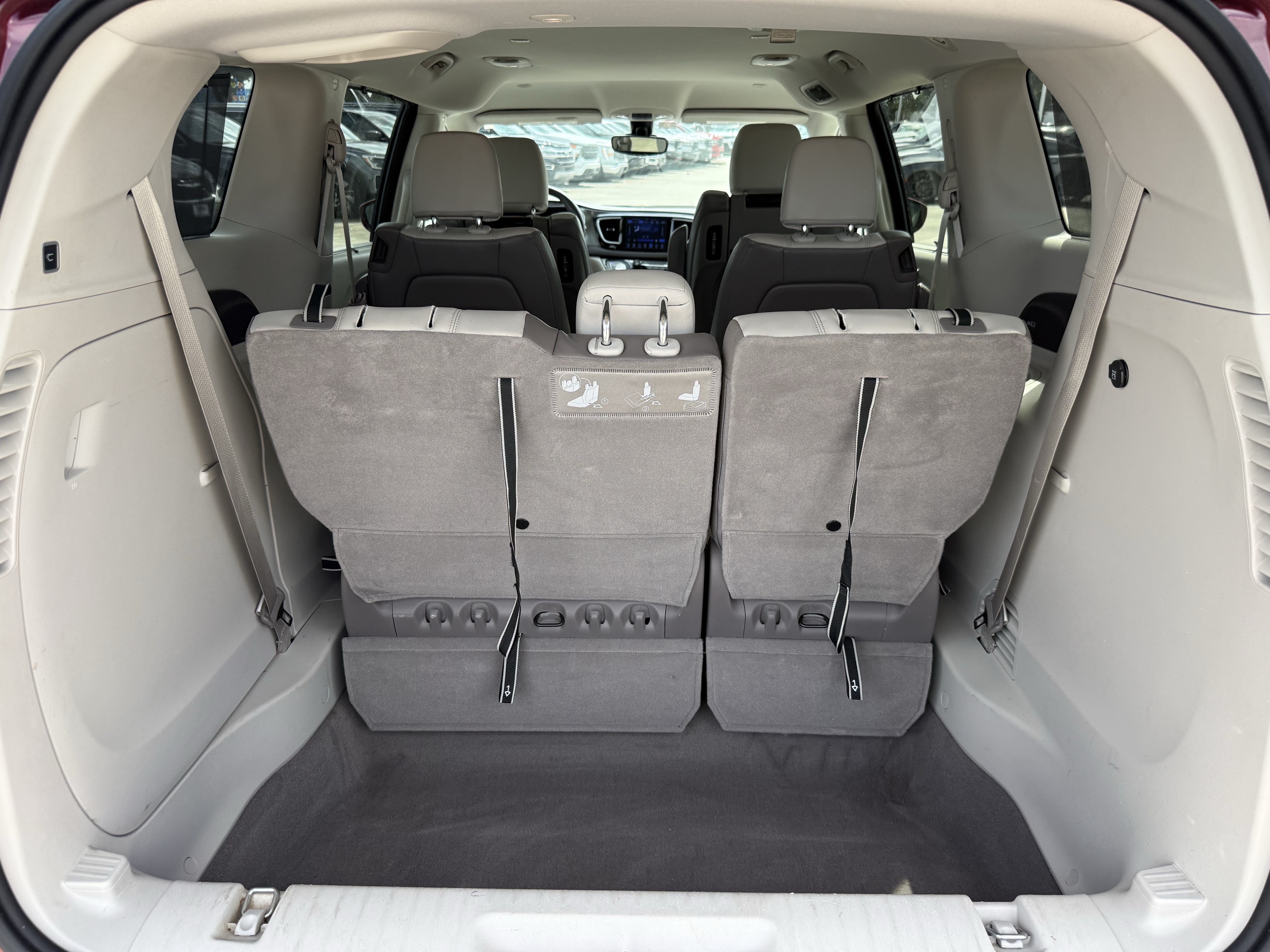 Used 2017 Chrysler Pacifica Touring-L Plus FWD image 32