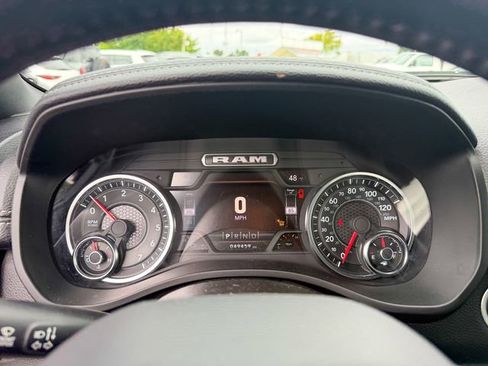 Used 2024 RAM 1500 Laramie AWD/4WD image 16