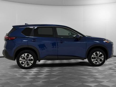 Used 2023 Nissan Rogue SV AWD/4WD image 6