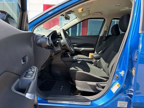 Used 2024 Nissan Kicks SV w/ Interior Electronics Package FWD image 14