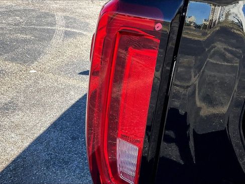 Used 2019 GMC Sierra 1500 AT4 w/ AT4 Premium Package image 24