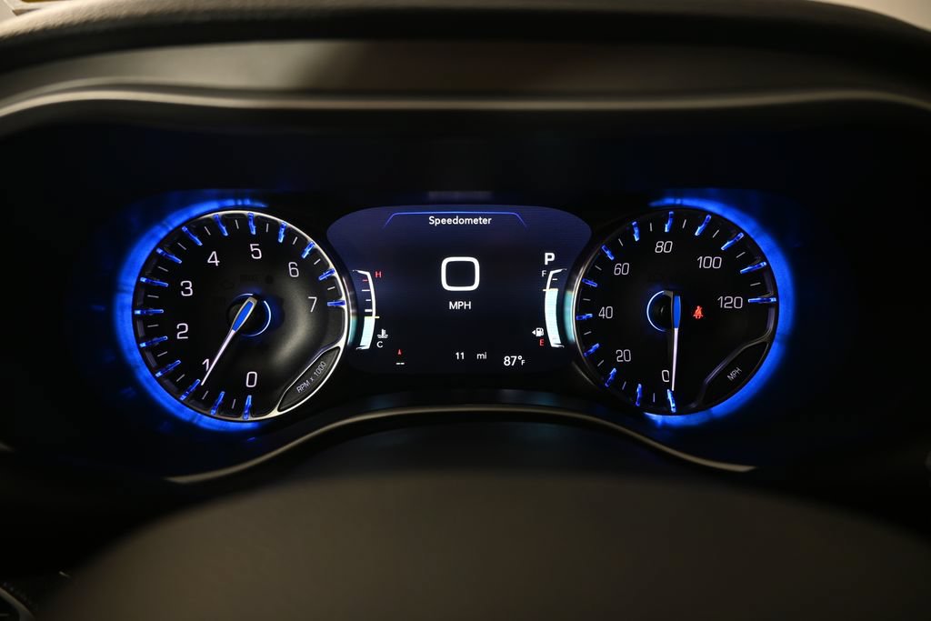 New 2027 Chrysler Pacifica Select AWD/4WD image 27