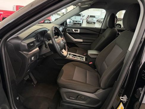 Used 2022 Ford Explorer XLT RWD image 17