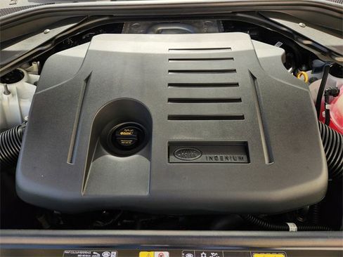 New 2026 Land Rover Range Rover SE image 21