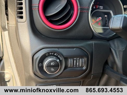 Used 2020 Jeep Gladiator Rubicon AWD/4WD image 23