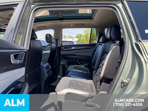 Used 2024 Volkswagen Atlas Peak Edition SE image 23