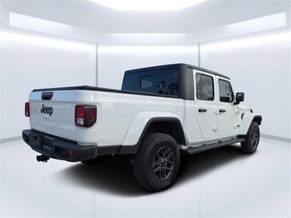 Used 2024 Jeep Gladiator Sport