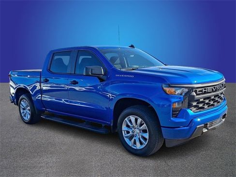 Used 2024 Chevrolet Silverado 1500 Custom image 3