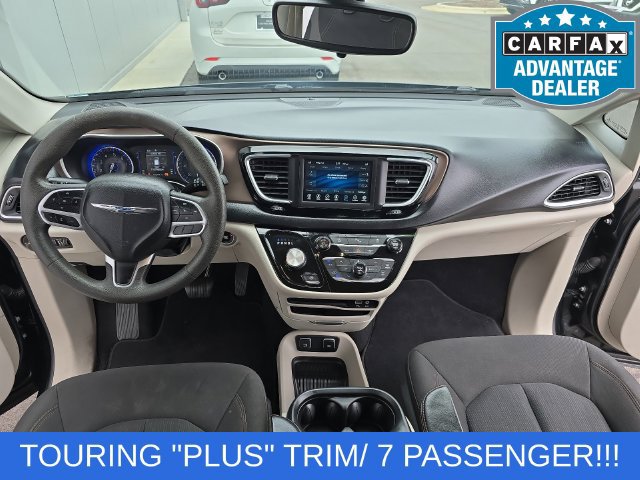 Used 2018 Chrysler Pacifica Touring Plus FWD image 14