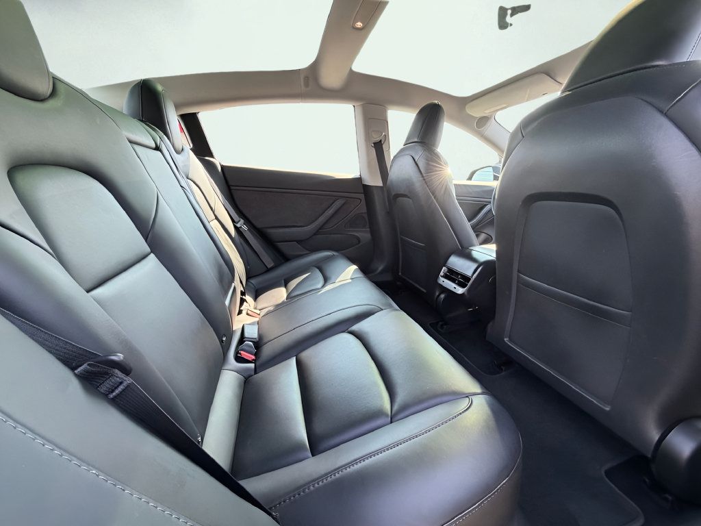 Used 2018 Tesla Model 3 Mid Range RWD image 28