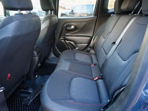 Used 2022 Jeep Renegade Trailhawk image 11