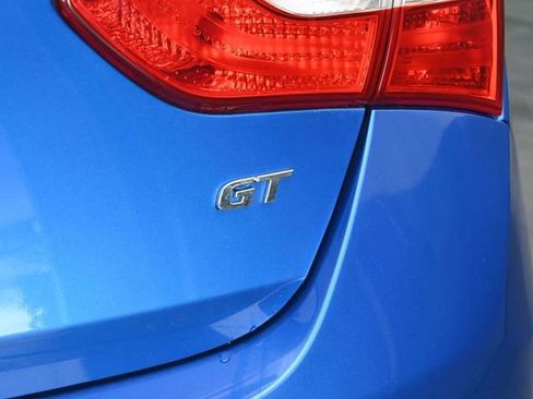 Used 2017 Hyundai Elantra GT image 12