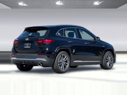 New 2026 Mercedes-Benz GLA 35 AMG 4MATIC image 8