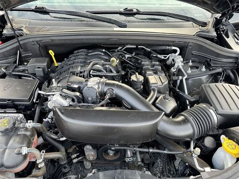 Used 2024 Dodge Durango GT image 27