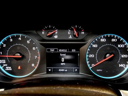 Used 2021 Chevrolet Traverse LS AWD/4WD image 22