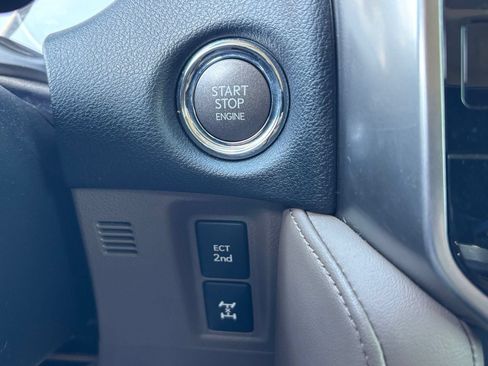 Used 2023 Lexus GX 460 Premium w/ Accessory Package AWD/4WD image 6