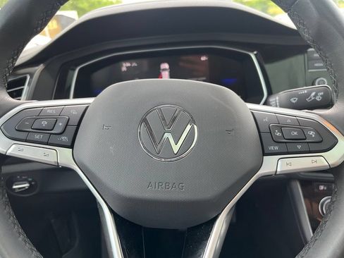 Used 2024 Volkswagen Jetta SE w/ Panoramic Sunroof Package FWD image 21
