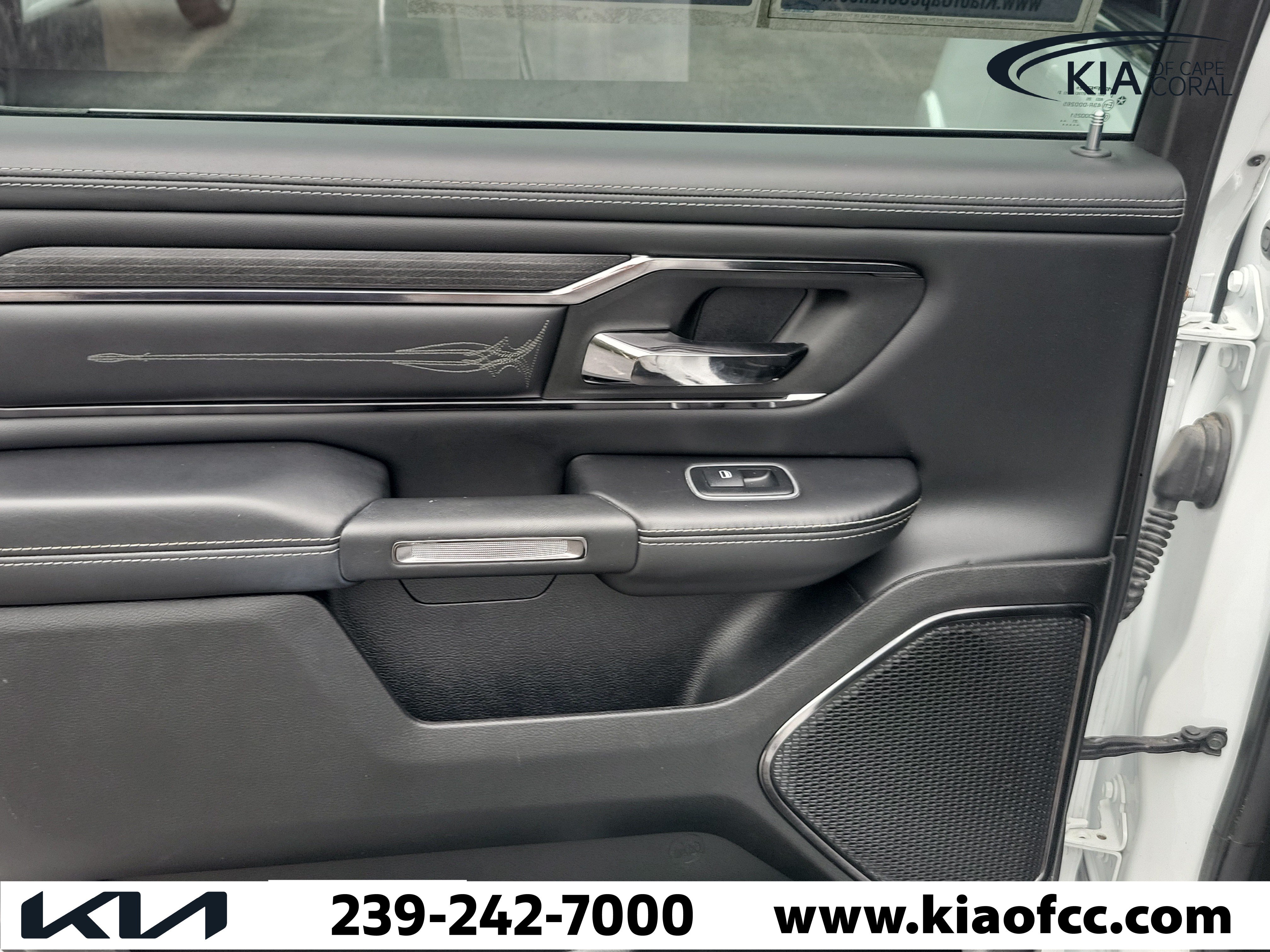 Used 2022 RAM 1500 Limited w/ Body Color Bumper Group AWD/4WD image 13