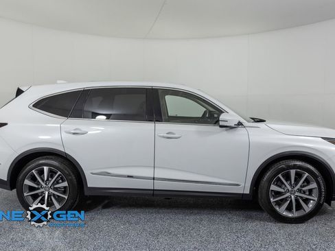 Used 2025 Acura MDX w/ Technology Package image 8