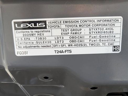 Used 2025 Lexus TX 500h AWD w/ Technology Package image 22