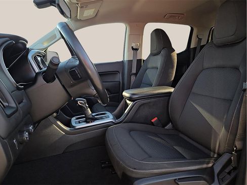 Used 2022 Chevrolet Colorado LT w/ LT Convenience Package image 11