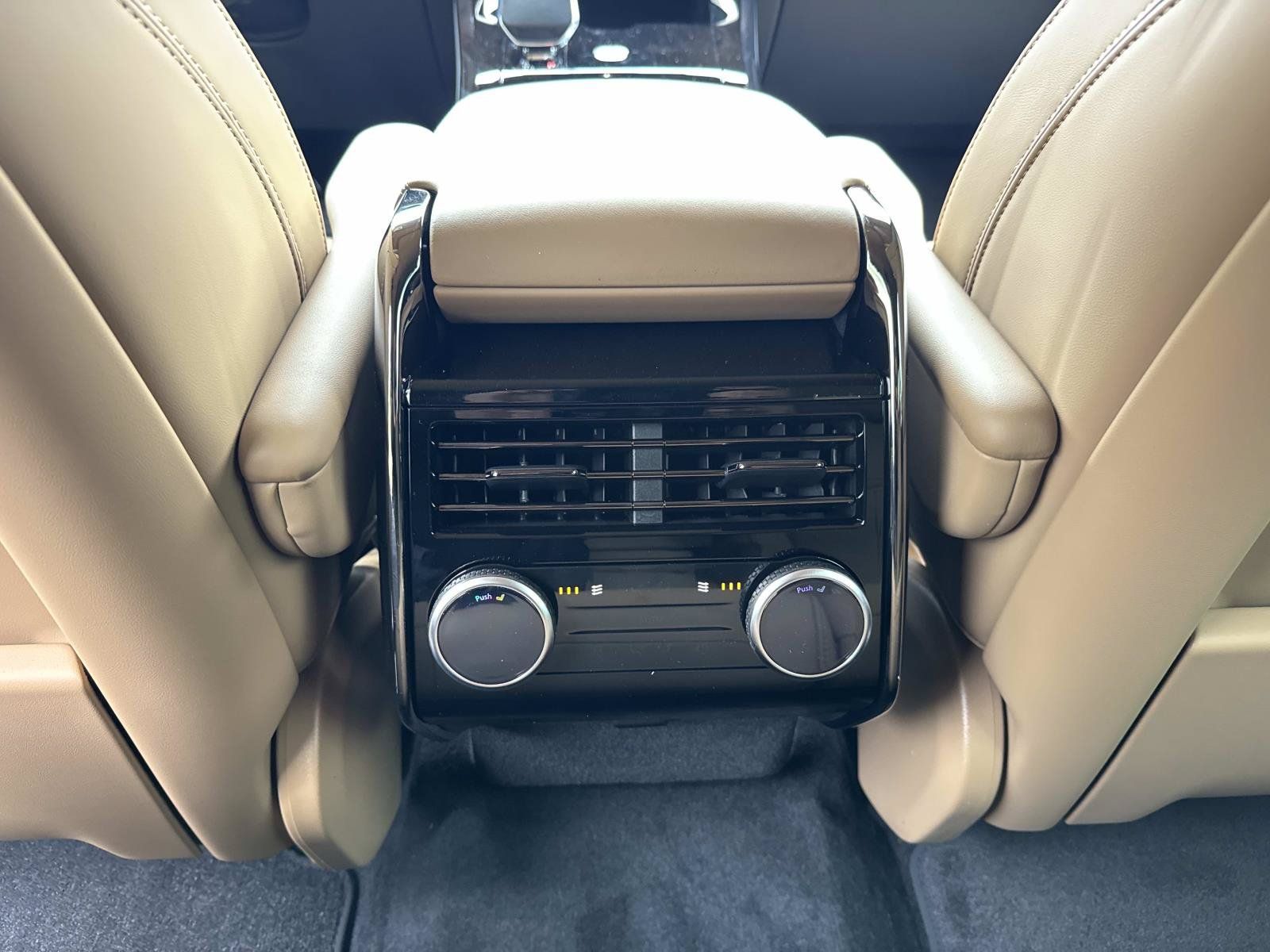 New 2026 Land Rover Range Rover Sport SE AWD/4WD image 17