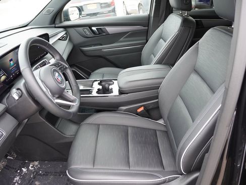 Certified 2025 Buick Enclave Sport Touring image 15