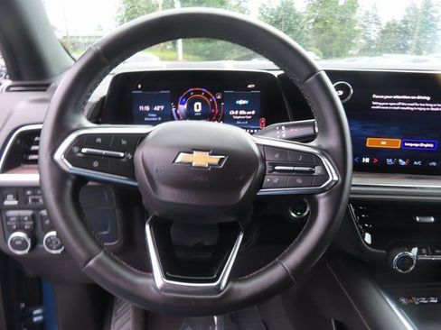 Certified 2025 Chevrolet Suburban Premier image 15