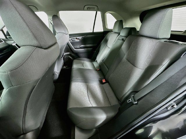 Used 2023 Toyota RAV4 XLE AWD/4WD image 29