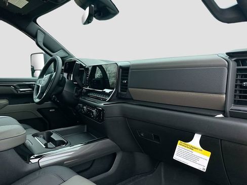New 2026 Chevrolet Silverado 2500 ZR2 image 30