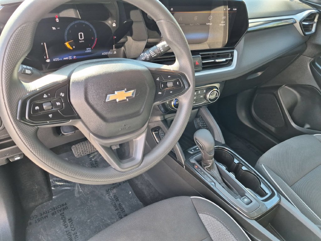 Used 2025 Chevrolet TrailBlazer LT AWD/4WD image 14
