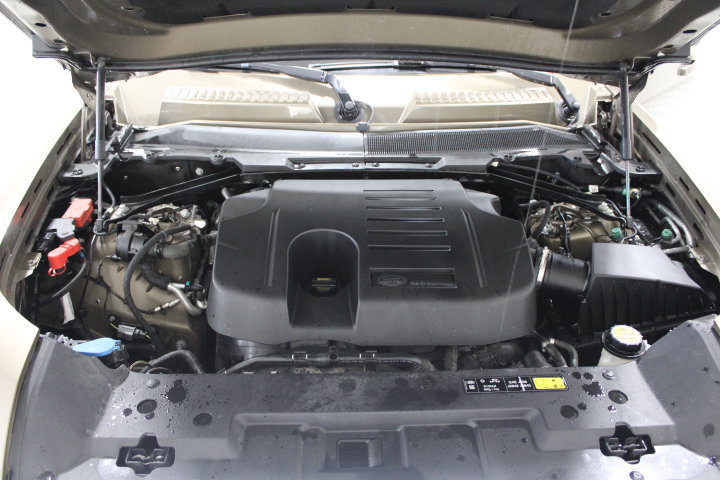 Used 2021 Land Rover Defender 110 X-Dynamic SE AWD/4WD image 50
