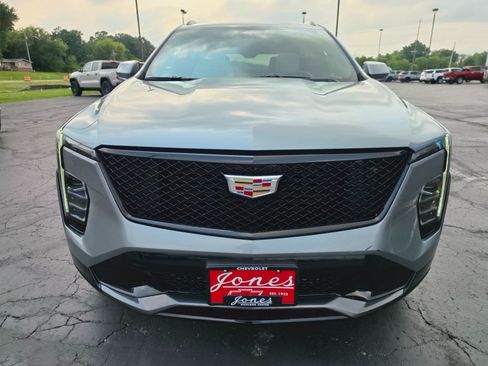 Used 2024 Cadillac XT4 Sport AWD/4WD image 8