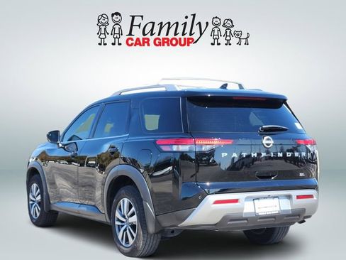 Used 2024 Nissan Pathfinder SL image 3