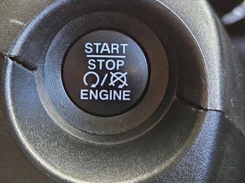 Used 2021 Jeep Compass Latitude image 15