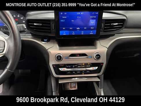 Used 2022 Ford Explorer XLT AWD/4WD image 26