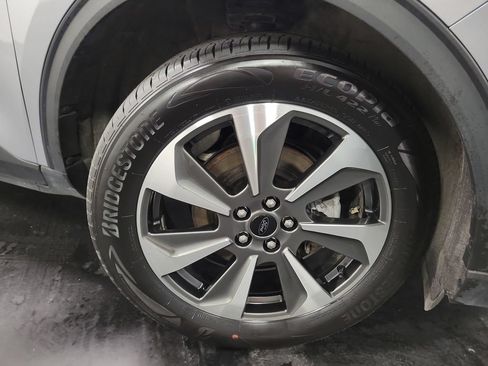 Used 2024 Ford Escape Platinum AWD/4WD image 10