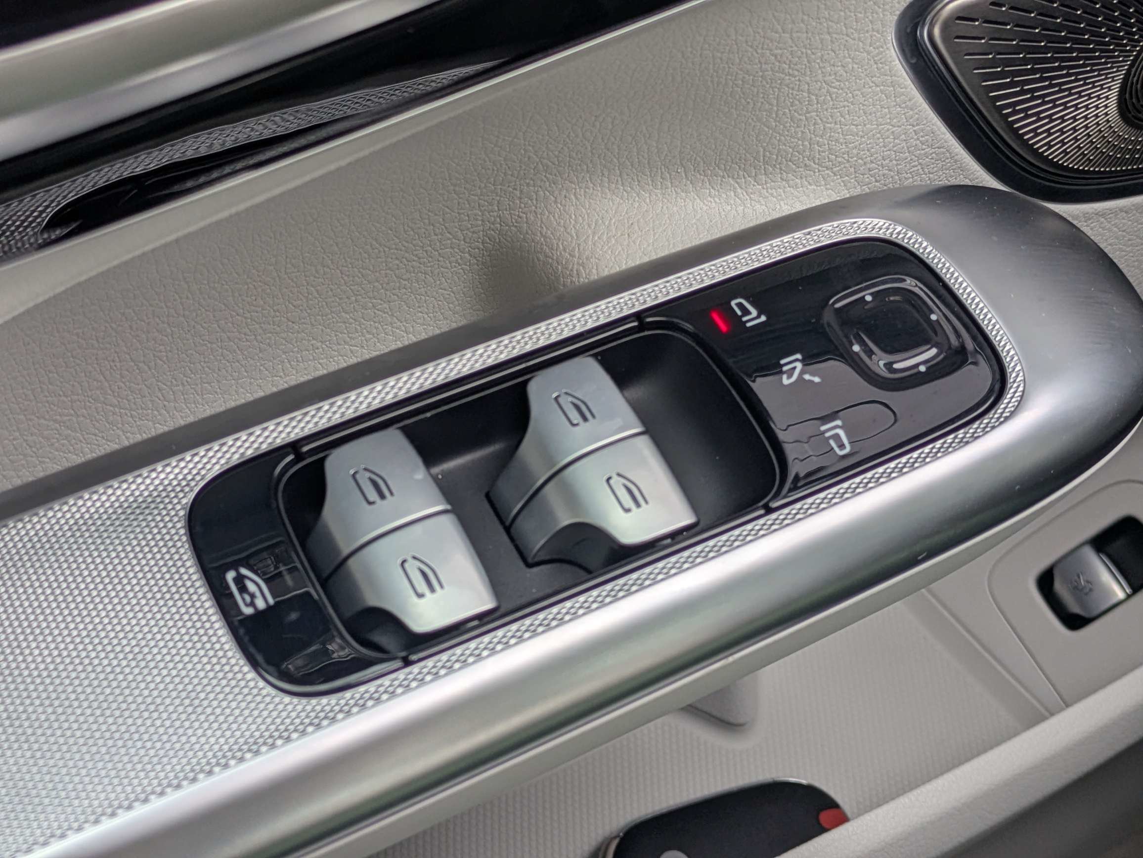 Certified 2025 Mercedes-Benz EQE 350+ 4MATIC Sedan w/ AMG Line Exterior Package image 24
